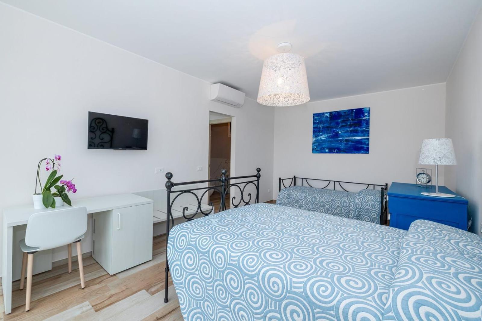 Mirto Blu Bed & Breakfast Борджо Вереци Стая снимка
