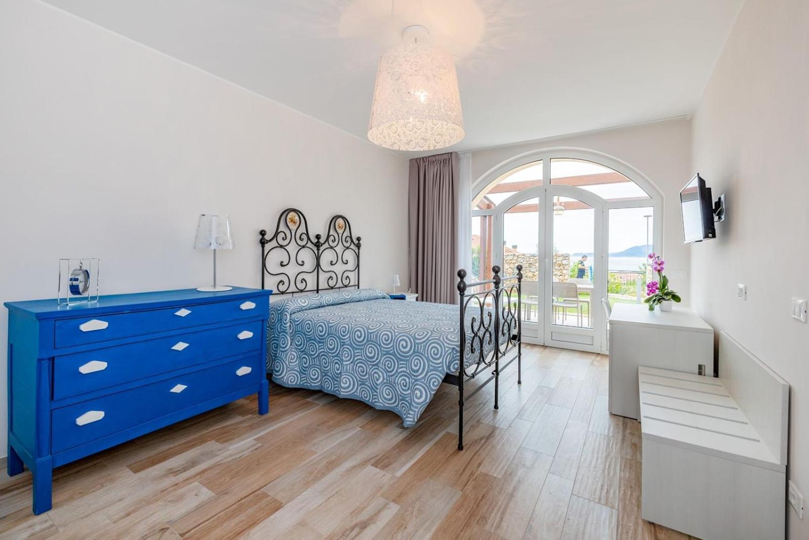 Mirto Blu Bed & Breakfast Борджо Вереци Екстериор снимка
